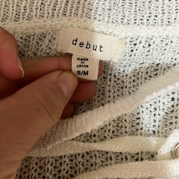 Woman’s sweater - Picture 2 of 3